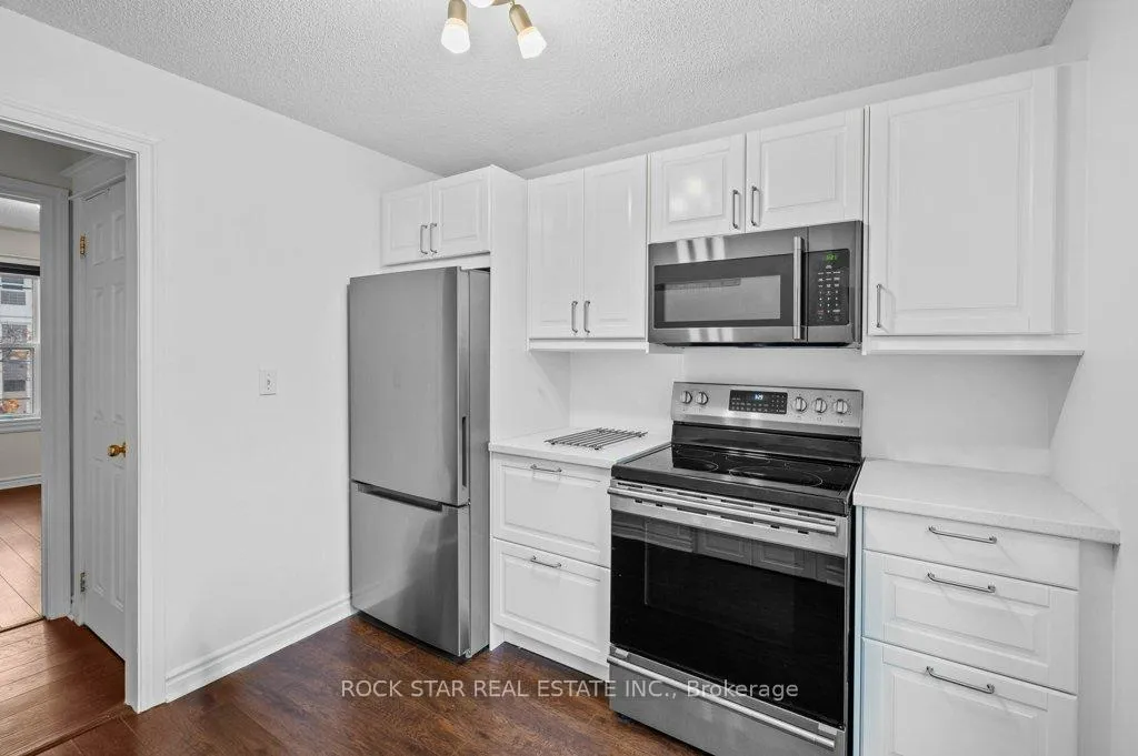 Photo 2 of Unit Upper, 15 Melrose Avenue N, Hamilton, Stipley — HOMEH