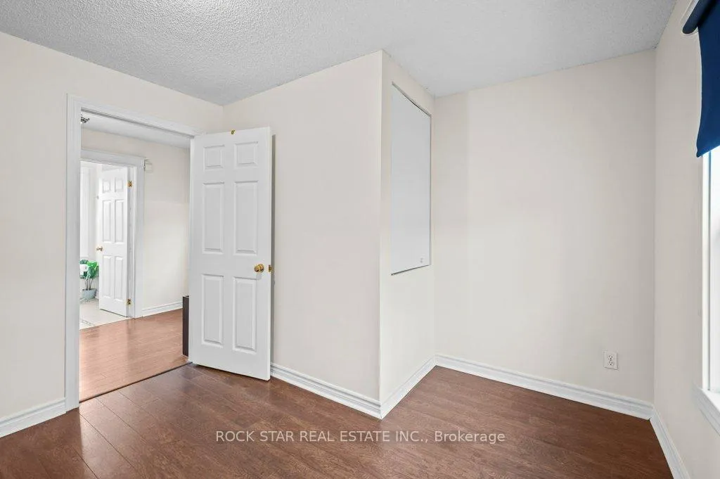 Photo 8 of Unit Upper, 15 Melrose Avenue N, Hamilton, Stipley — HOMEH