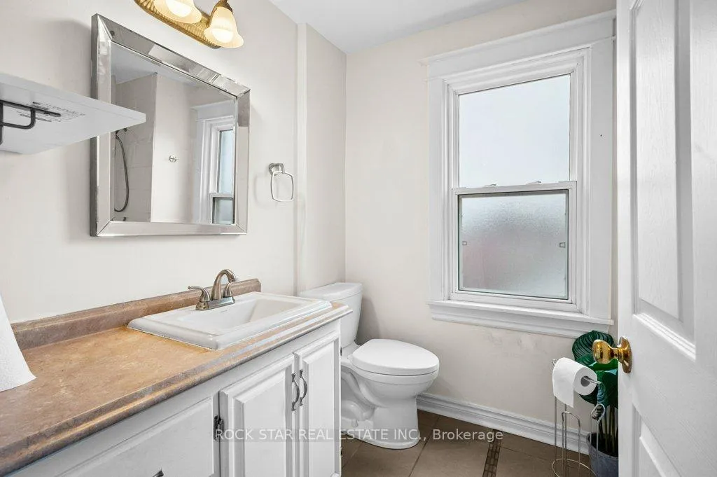 Photo 13 of Unit Upper, 15 Melrose Avenue N, Hamilton, Stipley — HOMEH