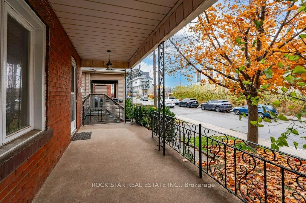 Photo 22 of Unit Upper, 15 Melrose Avenue N, Hamilton, Stipley — HOMEH