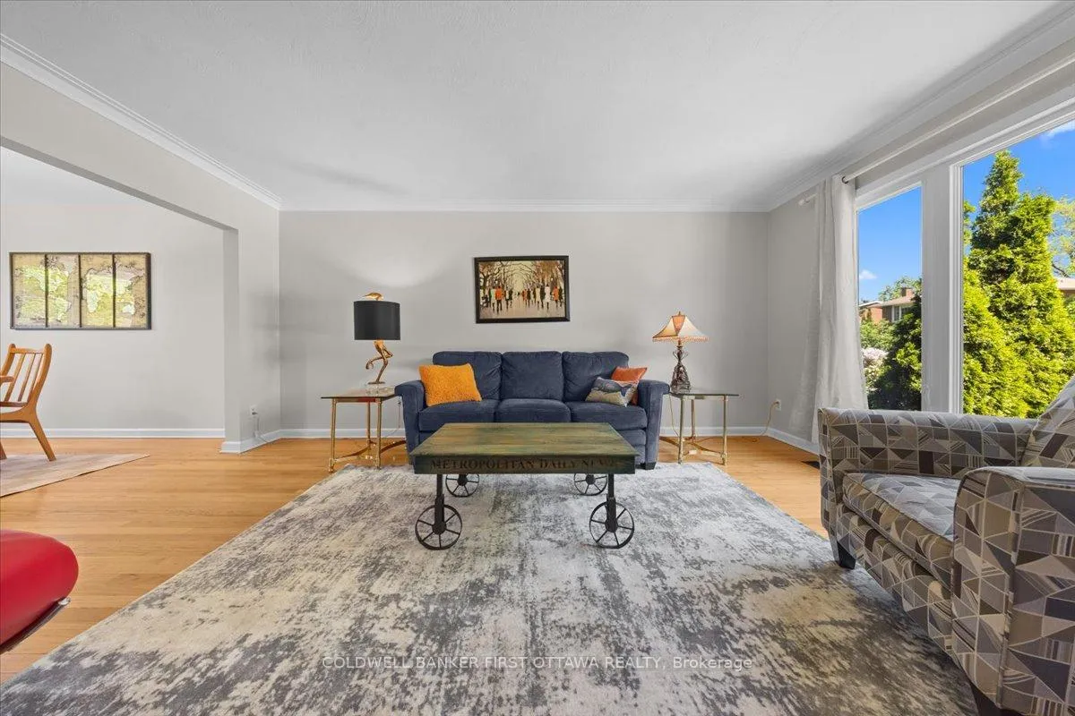 Photo 6 of 998 Mossdale Street, Ottawa, Queensway Terrace North — HOMEH