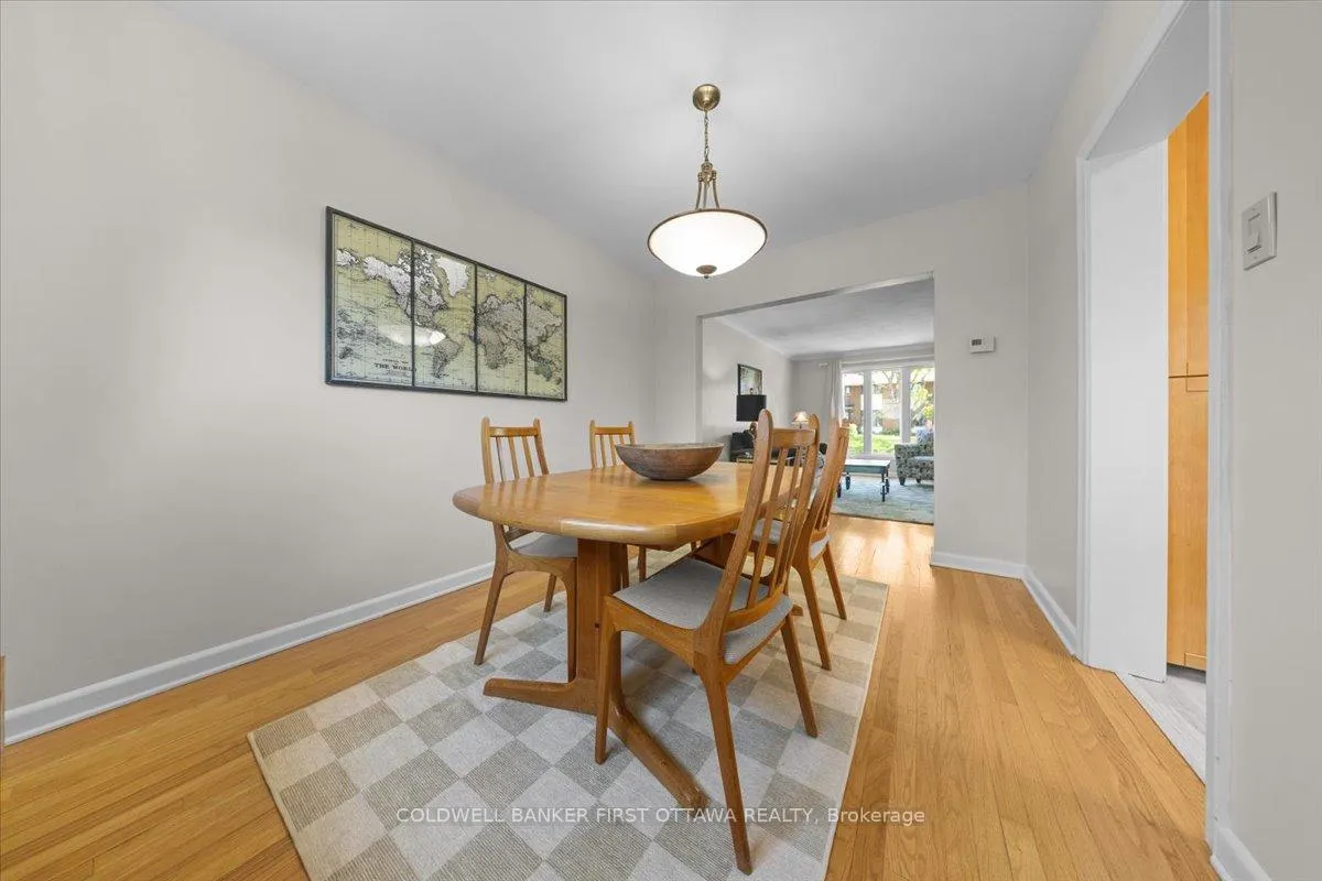 Photo 9 of 998 Mossdale Street, Ottawa, Queensway Terrace North — HOMEH