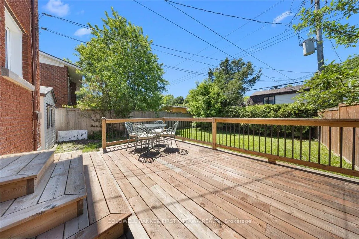 Photo 28 of 998 Mossdale Street, Ottawa, Queensway Terrace North — HOMEH