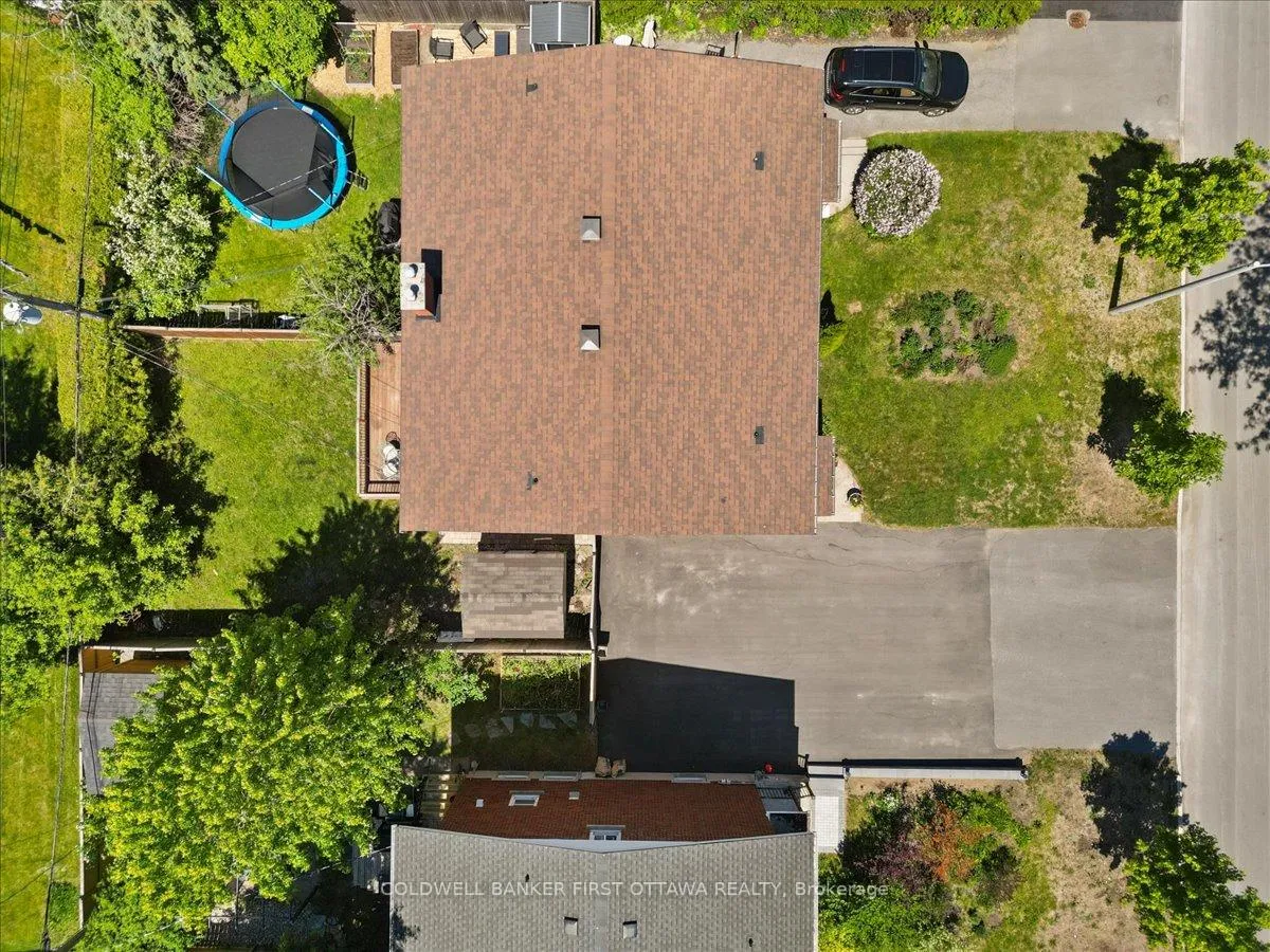Photo 30 of 998 Mossdale Street, Ottawa, Queensway Terrace North — HOMEH