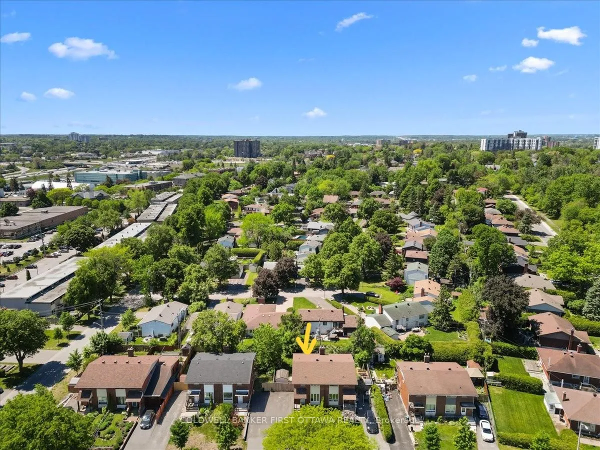 Photo 32 of 998 Mossdale Street, Ottawa, Queensway Terrace North — HOMEH