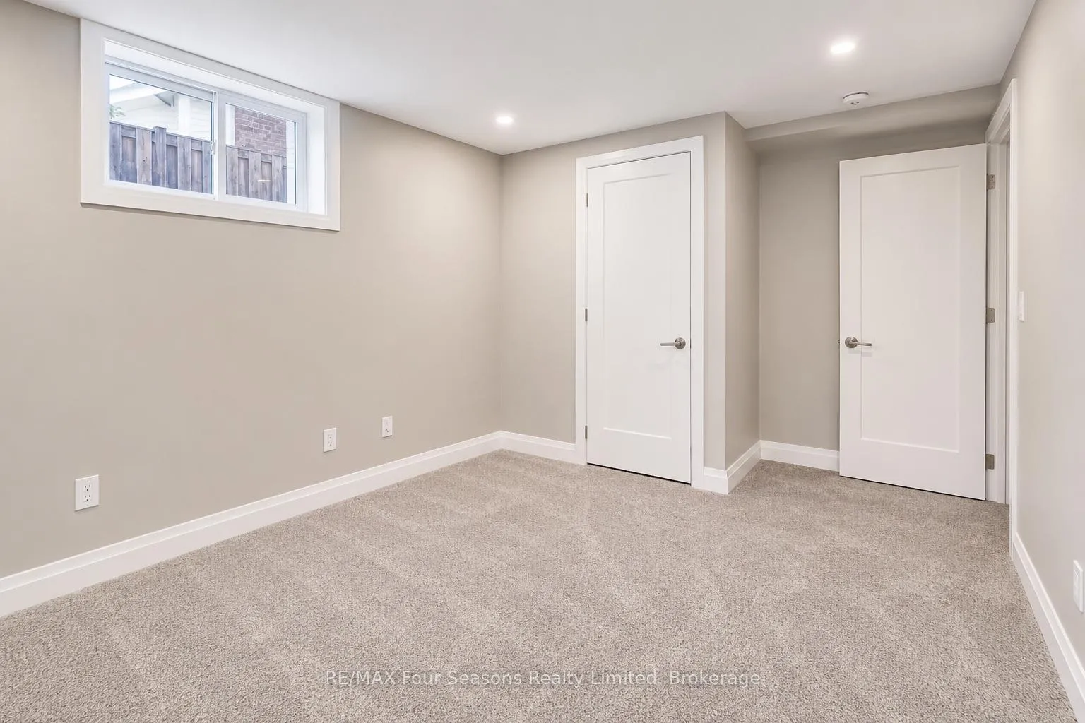 Photo 15 of 23 Camille Court, Hamilton, Huntington — HOMEH
