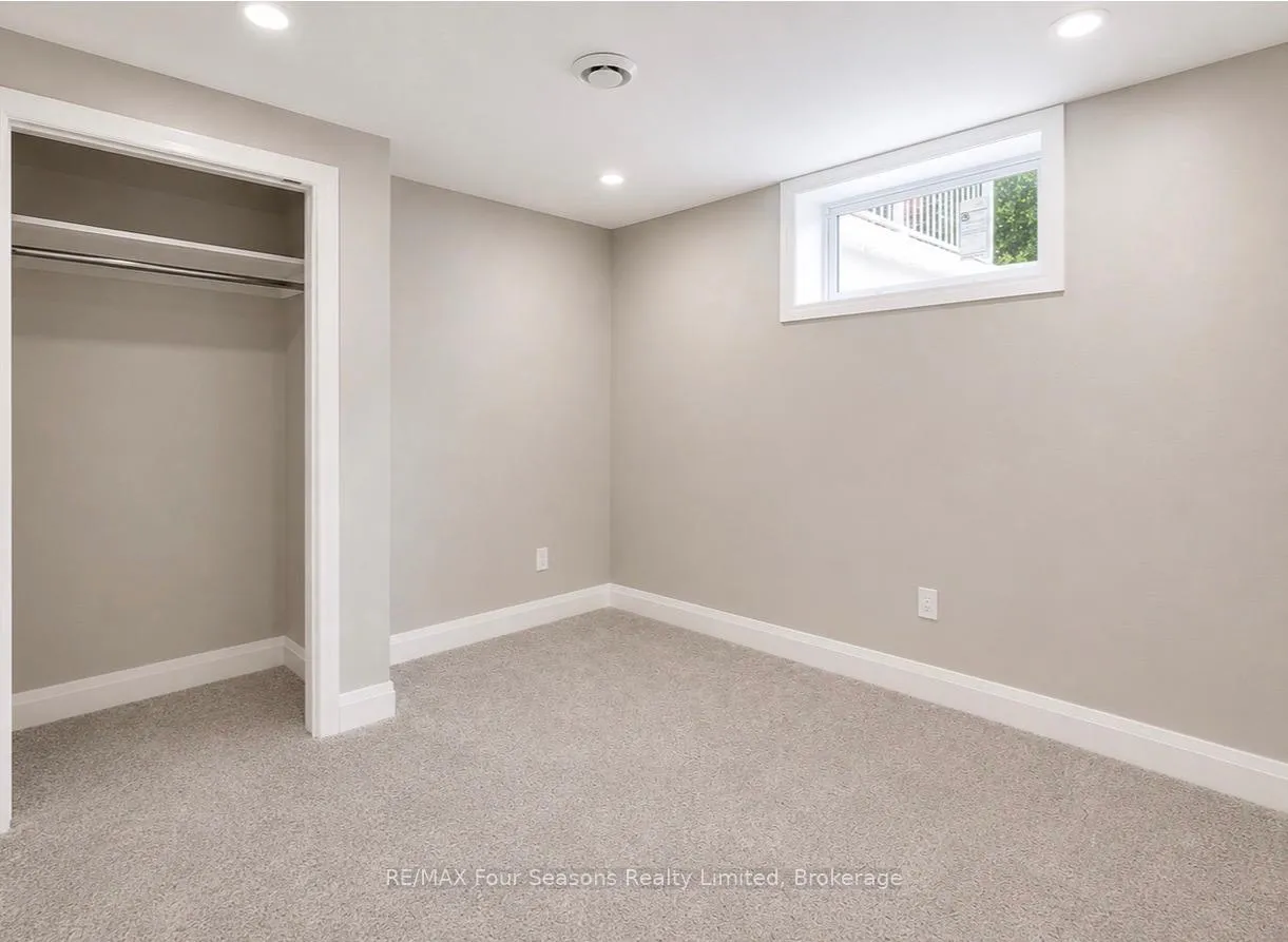 Photo 18 of 23 Camille Court, Hamilton, Huntington — HOMEH