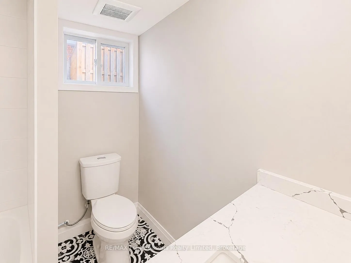 Photo 22 of 23 Camille Court, Hamilton, Huntington — HOMEH
