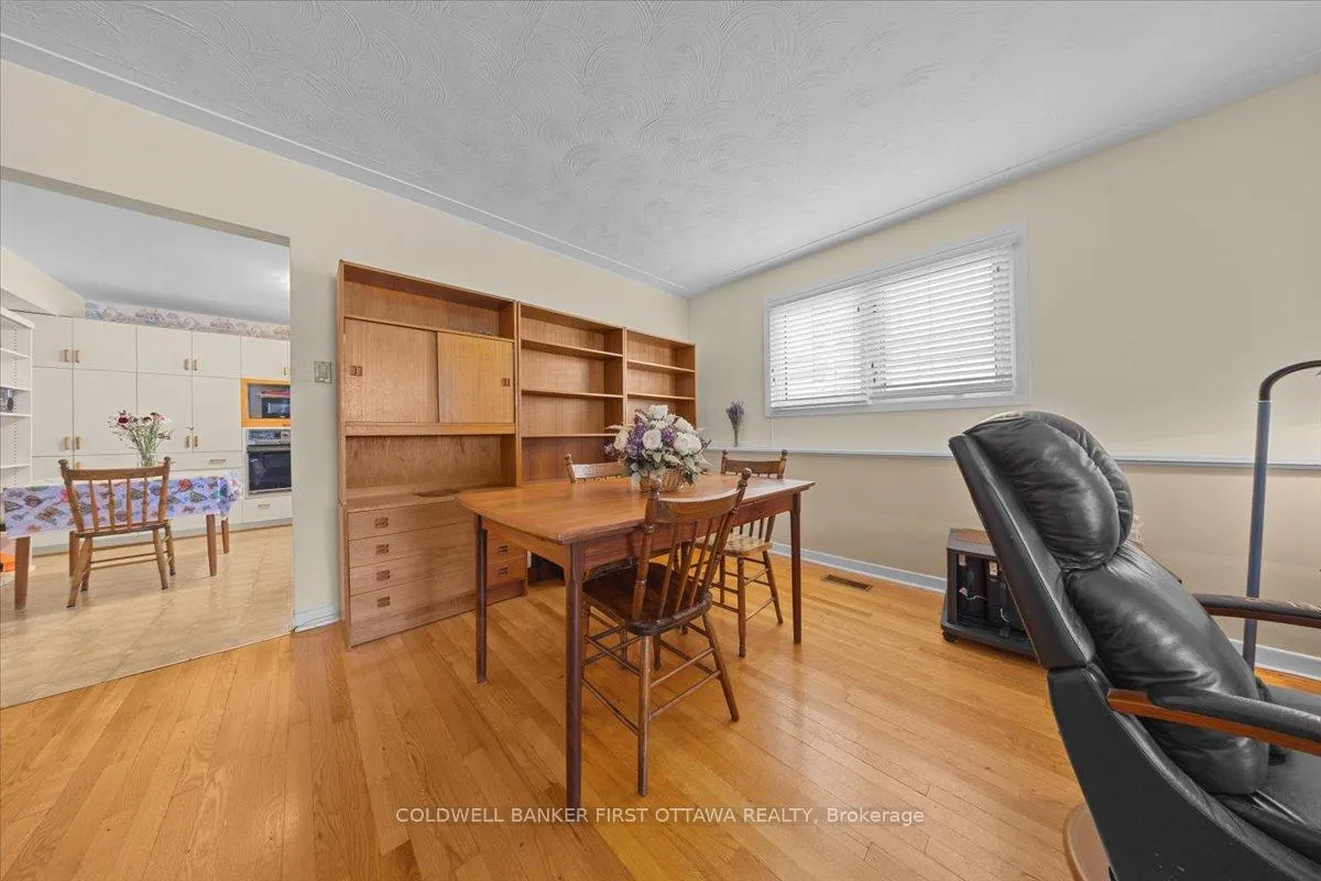 Photo 9 of 832 Ivanhoe Avenue, Ottawa, Queensway Terrace North — HOMEH