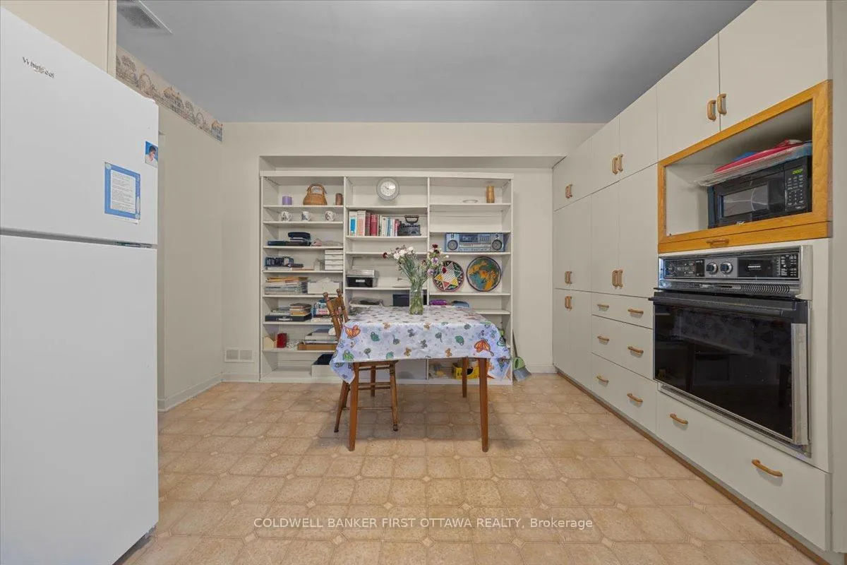Photo 14 of 832 Ivanhoe Avenue, Ottawa, Queensway Terrace North — HOMEH
