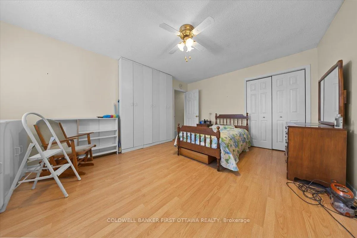 Photo 22 of 832 Ivanhoe Avenue, Ottawa, Queensway Terrace North — HOMEH