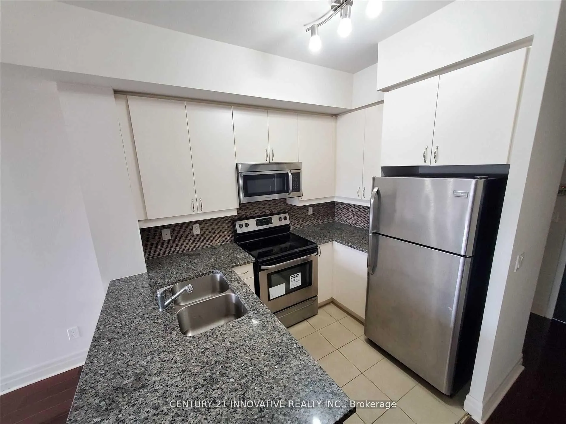 Photo 13 of Unit 302, 8130 Birchmount Road, Markham, Unionville — HOMEH