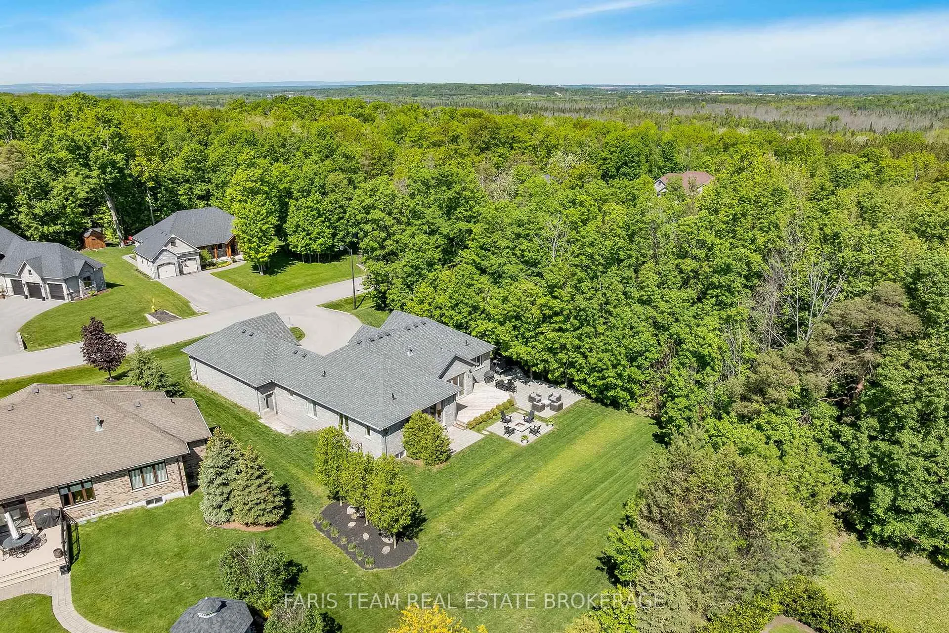 Photo 45 of 142 Mennill Drive, Springwater, Minesing — HOMEH