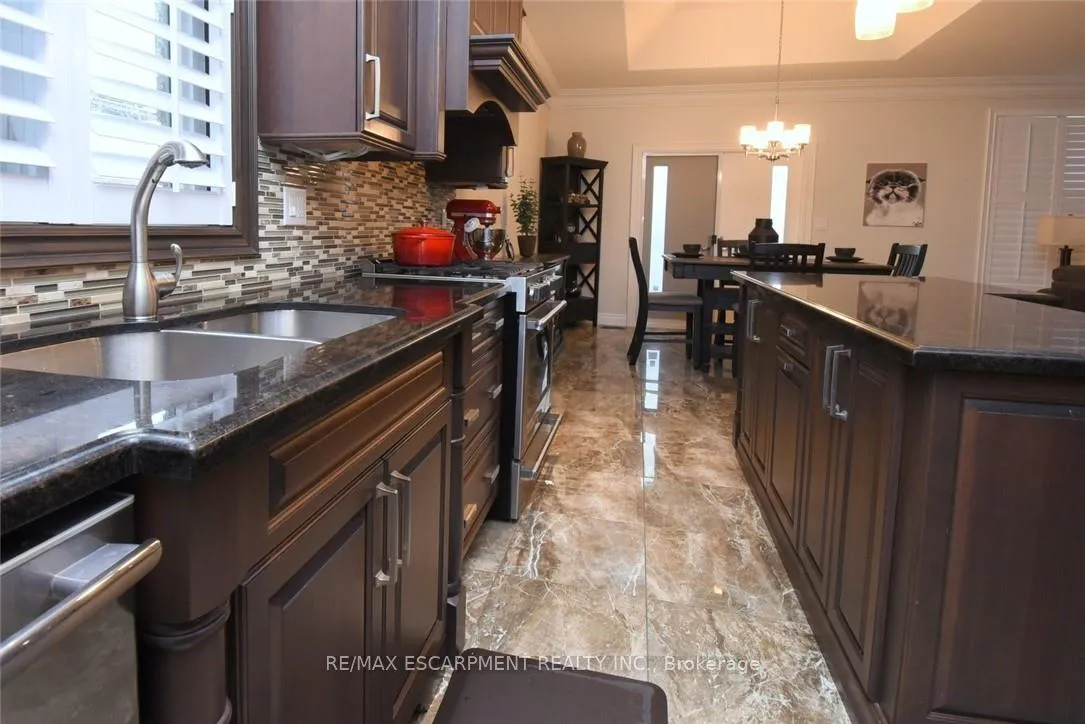 Photo 14 of 708 Winston Road, Grimsby, Grimsby Beach — HOMEH