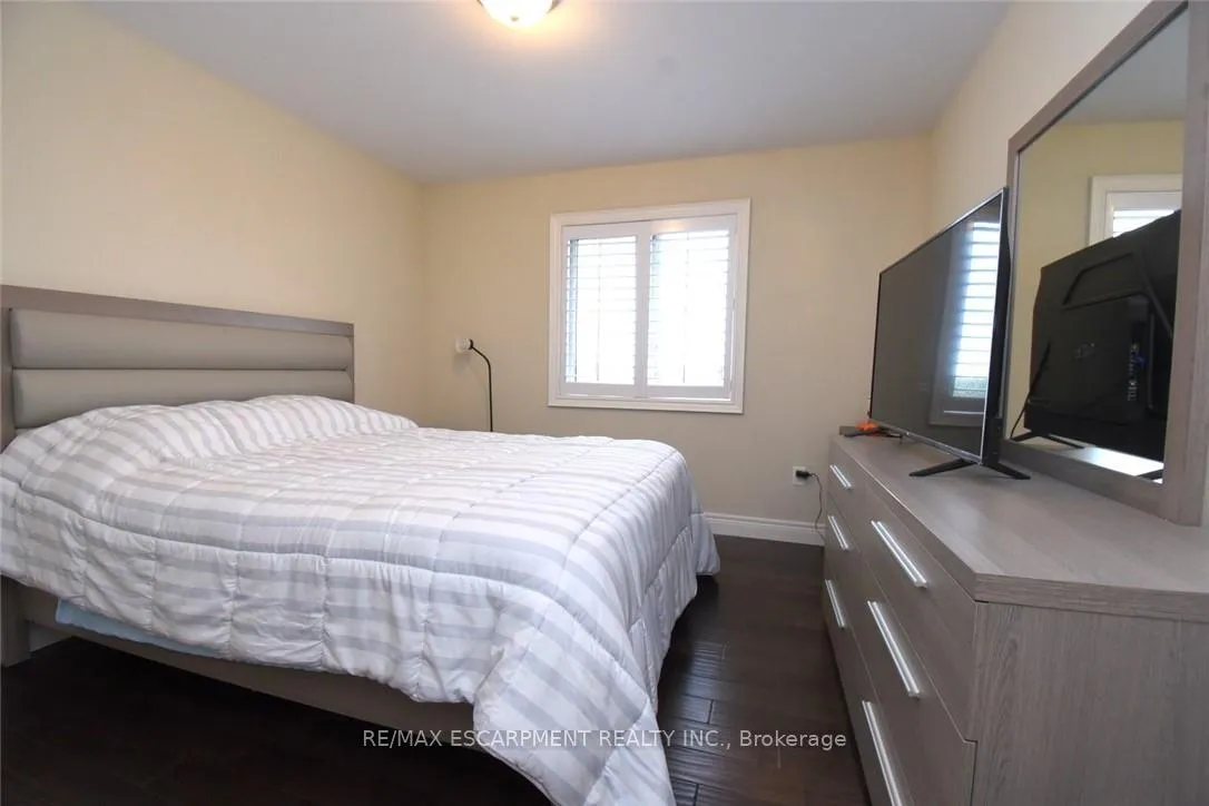 Photo 22 of 708 Winston Road, Grimsby, Grimsby Beach — HOMEH