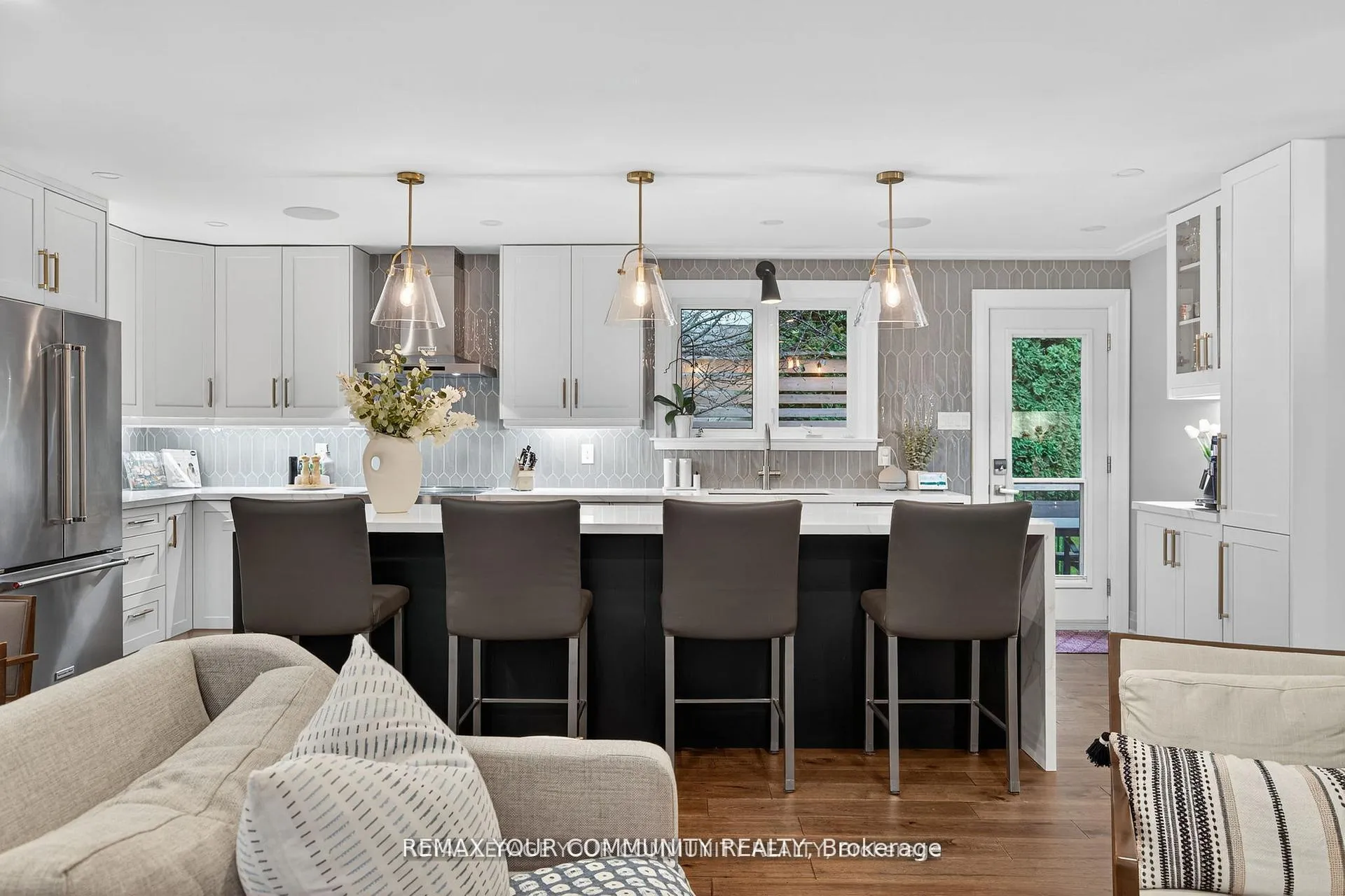 Photo 7 of 105 Orchard Heights Boulevard, Aurora, Aurora Heights — HOMEH