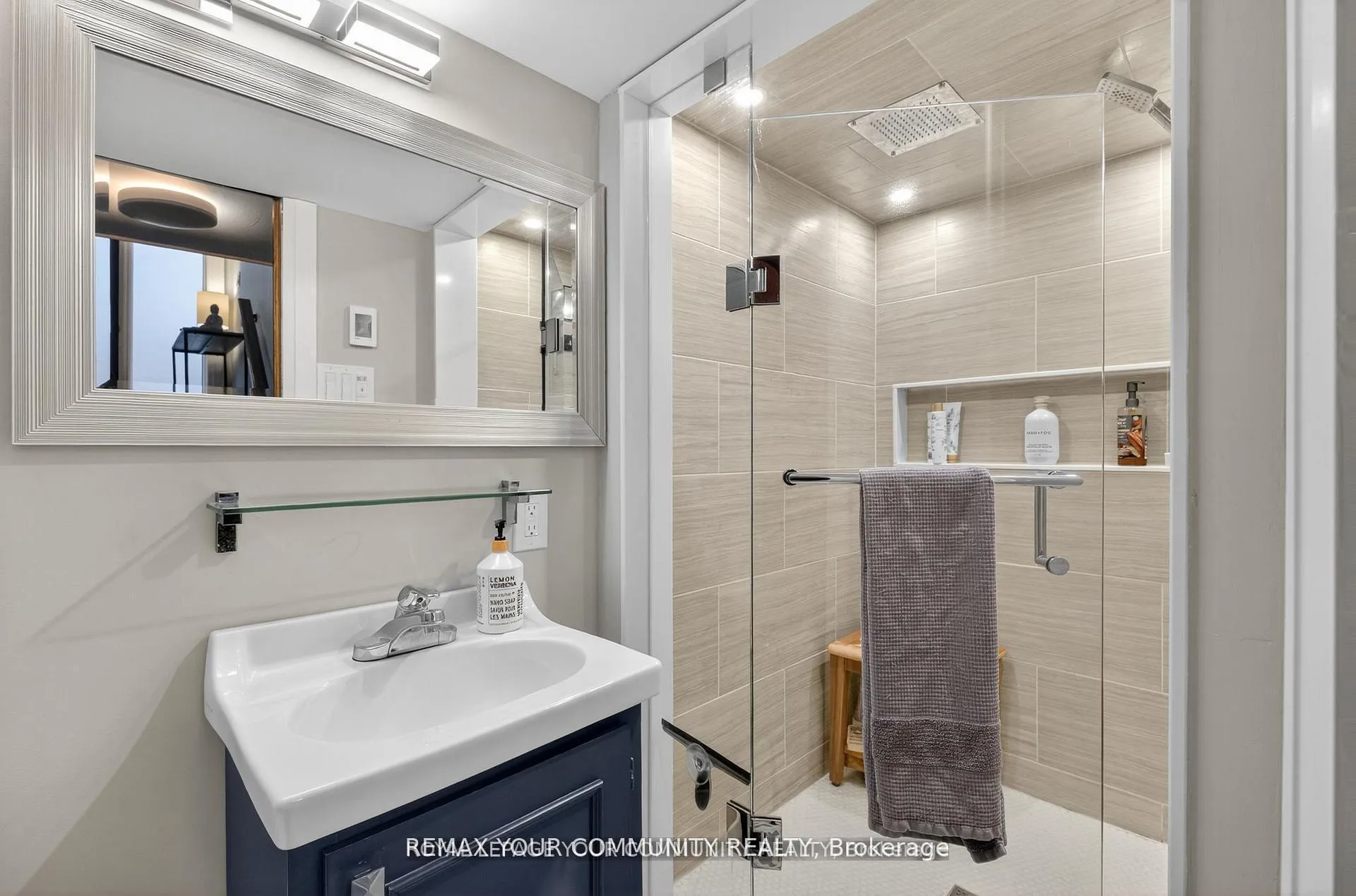 Photo 23 of 105 Orchard Heights Boulevard, Aurora, Aurora Heights — HOMEH