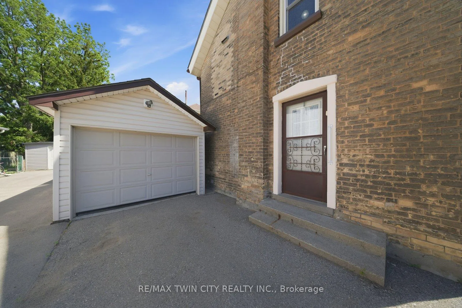 Photo 24 of 76 Brock Street, Brantford, Victoria/Arthur — HOMEH