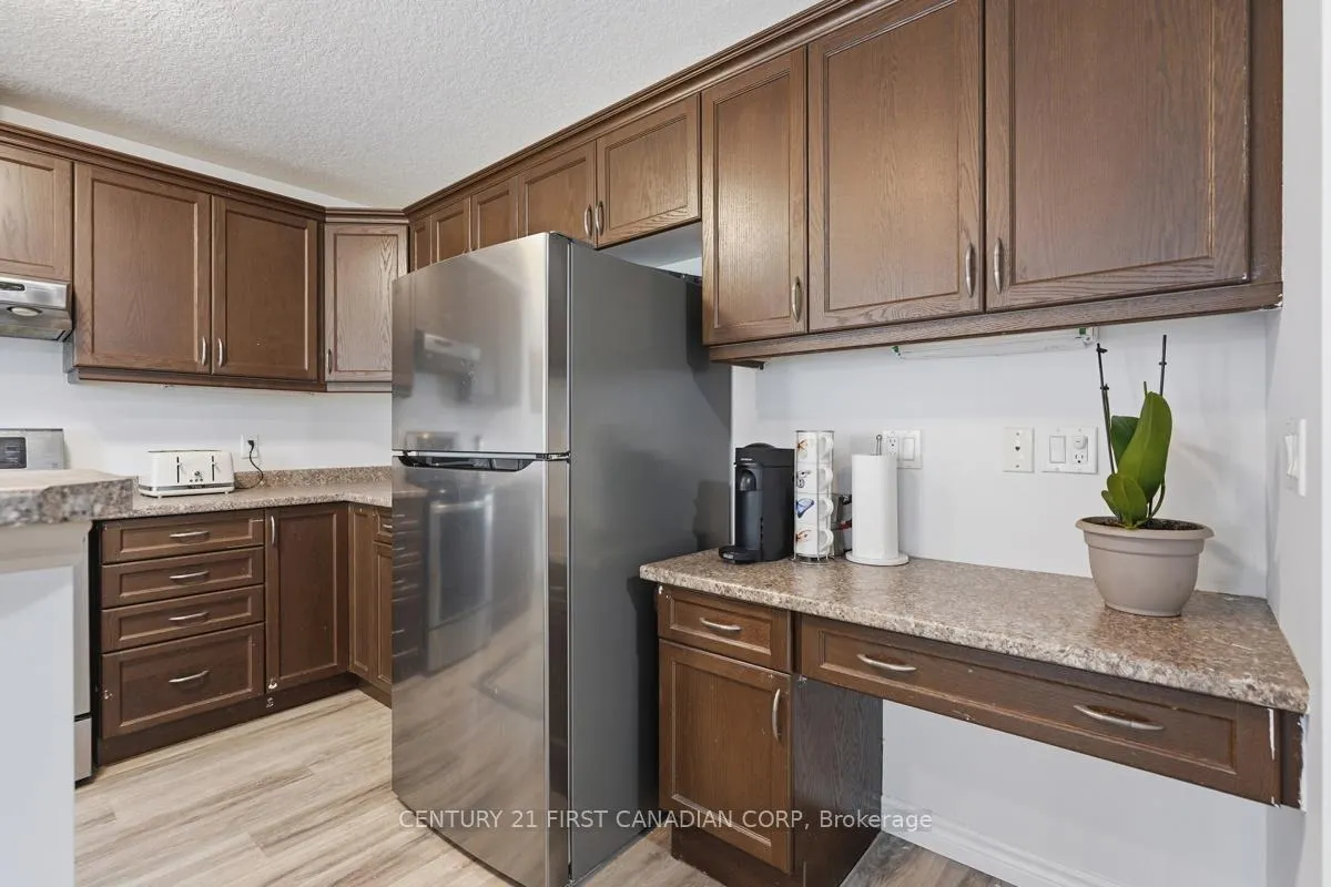 Photo 17 of 1701 Stackhouse Avenue, London, North C — HOMEH
