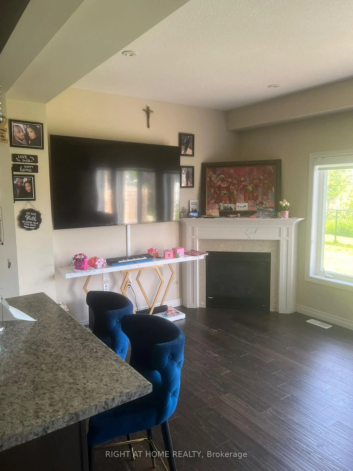 Photo 6 of 73 Dodman Crescent, Hamilton, Ancaster — HOMEH