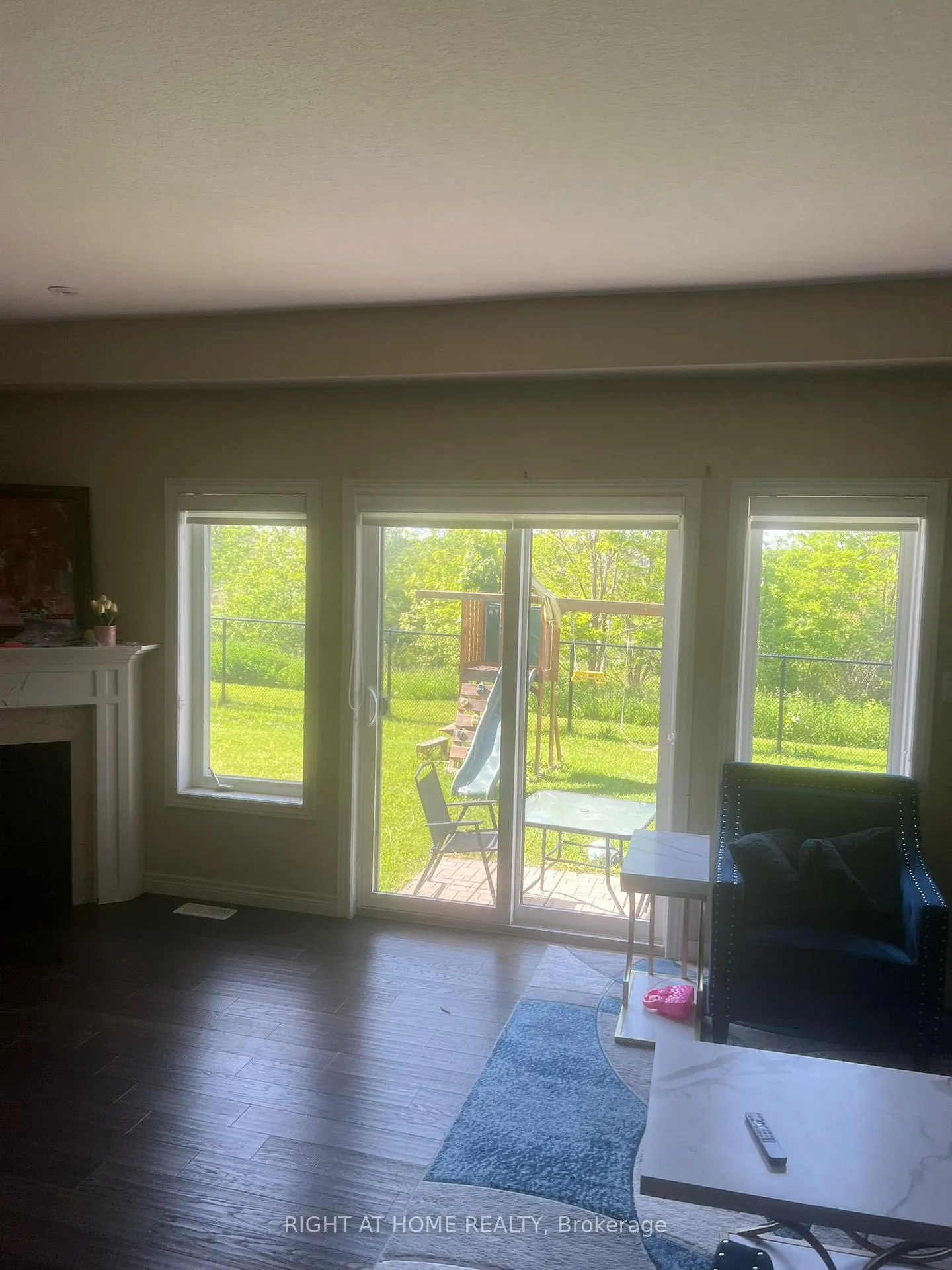 Photo 8 of 73 Dodman Crescent, Hamilton, Ancaster — HOMEH