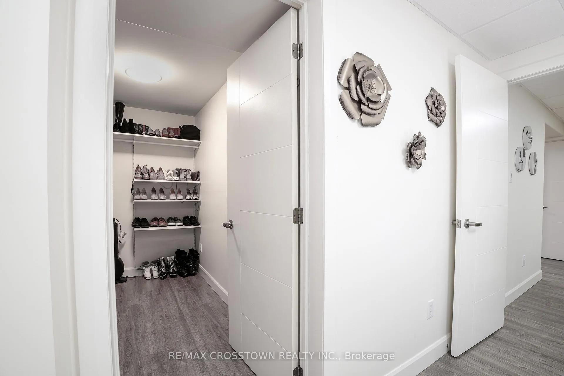 Photo 21 of 22 Bluegrass Drive, Barrie, Holly — HOMEH