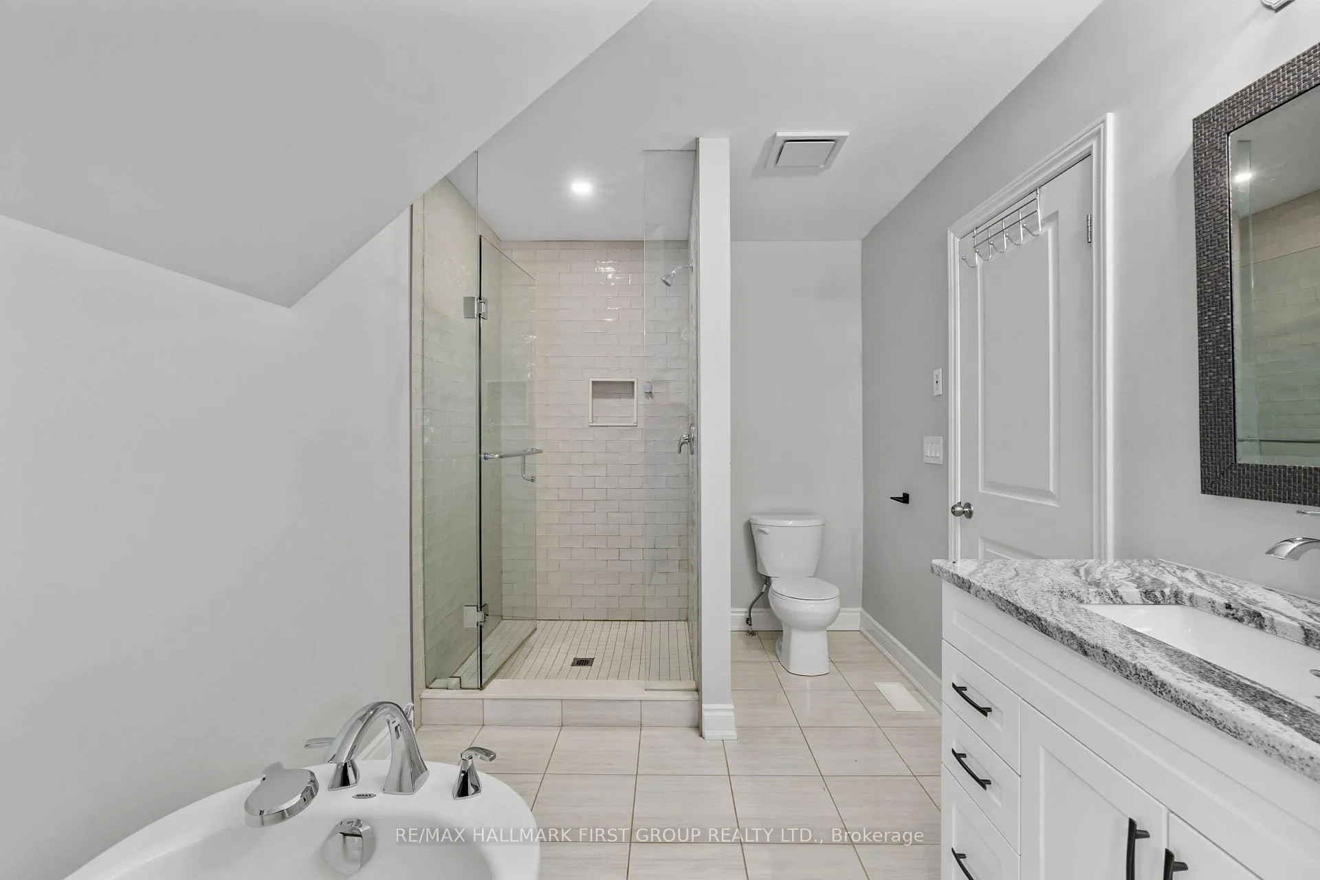 Photo 26 of 872 John Fairhurst Boulevard, Cobourg — HOMEH