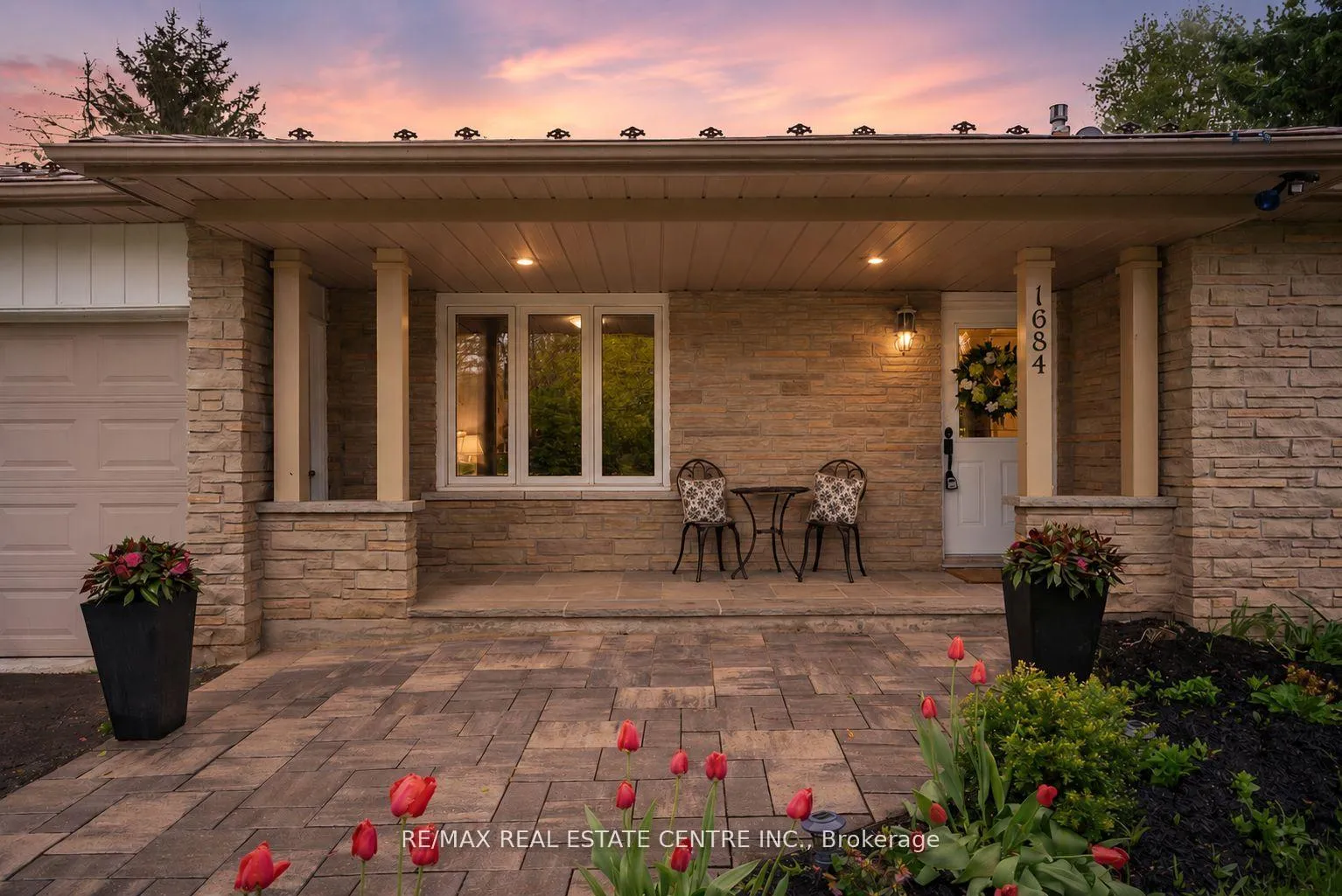 Photo 3 of 1684 Vaughan Drive, Caledon, Caledon Village — HOMEH