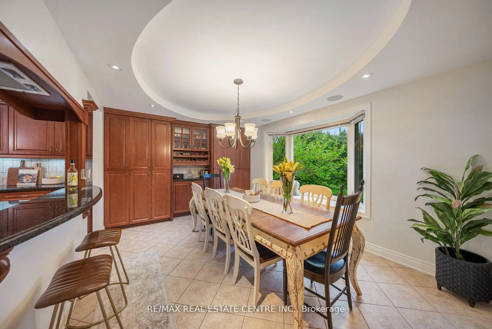 Photo 8 of 1684 Vaughan Drive, Caledon, Caledon Village — HOMEH