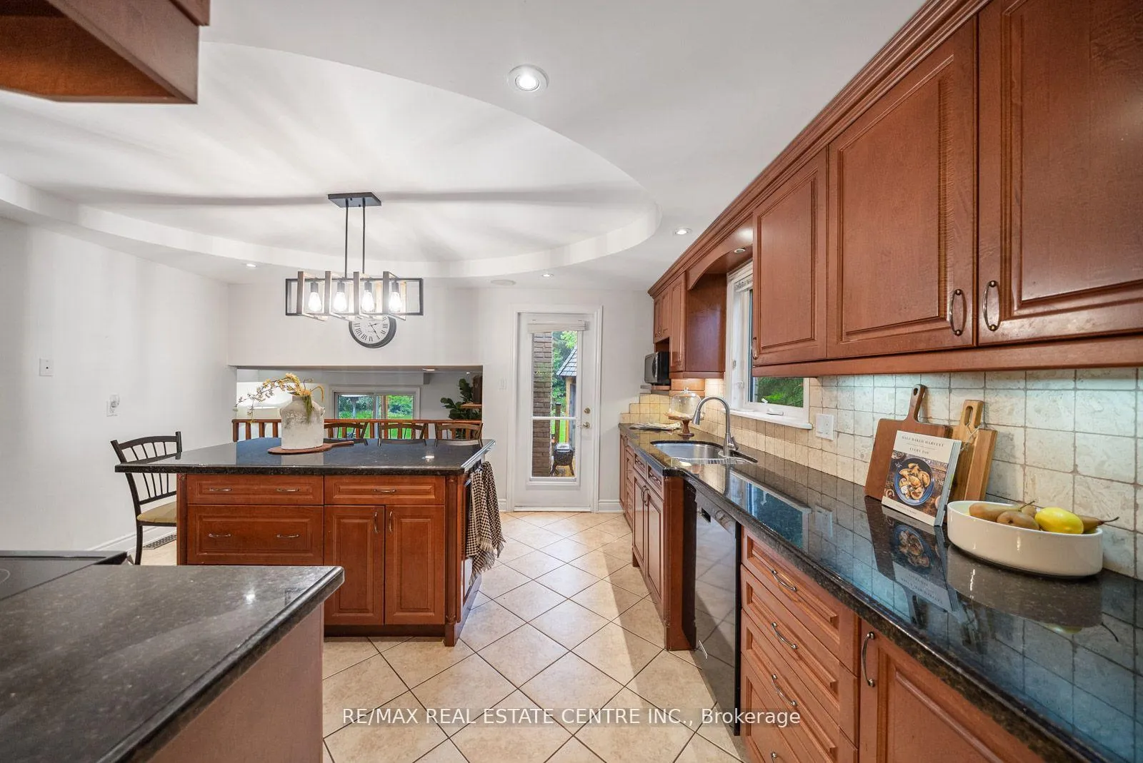 Photo 14 of 1684 Vaughan Drive, Caledon, Caledon Village — HOMEH