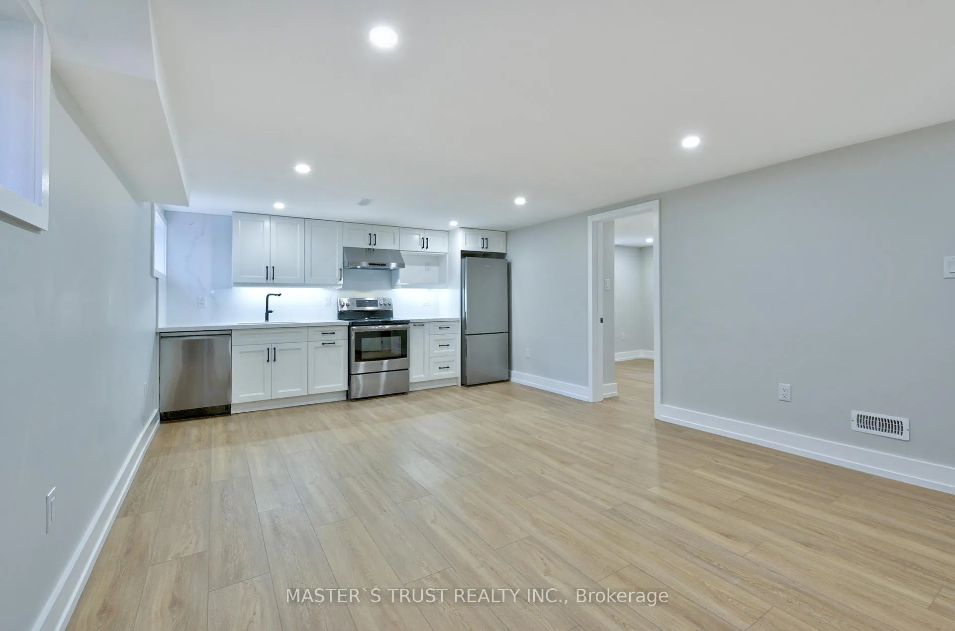 Front of Unit Unit 2, 28 Florence Drive
