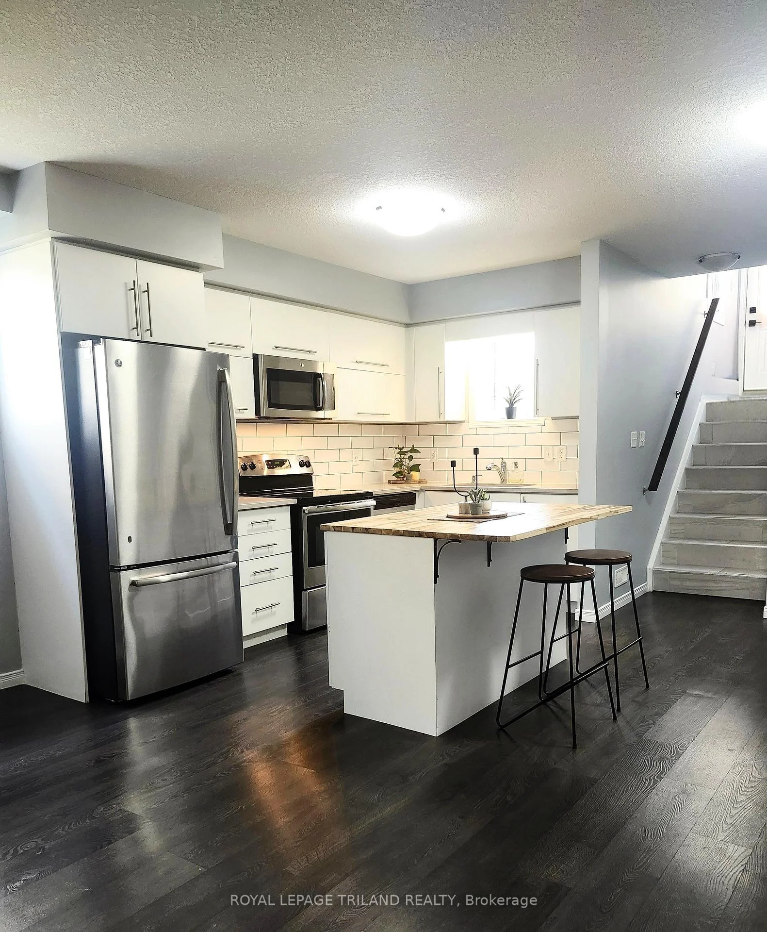 Photo 10 of Unit 25, 3200 Singleton Avenue, London, South W — HOMEH