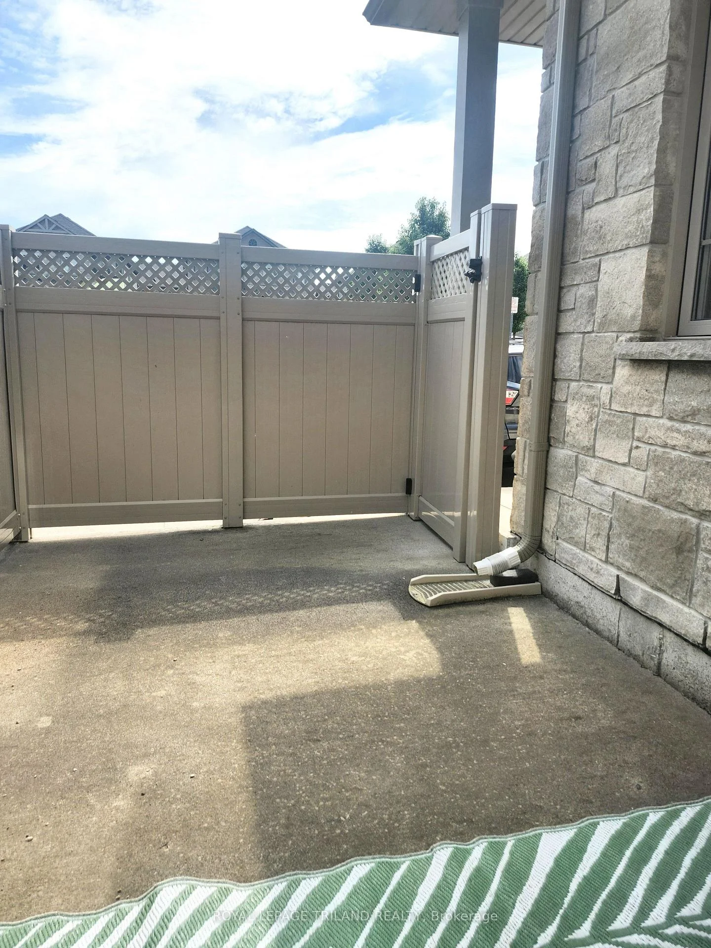 Photo 12 of Unit 25, 3200 Singleton Avenue, London, South W — HOMEH