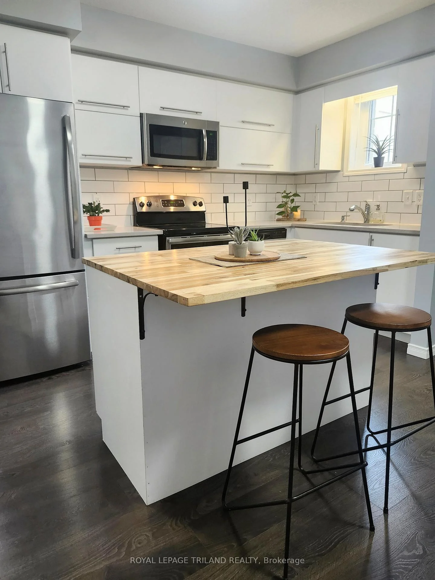 Photo 13 of Unit 25, 3200 Singleton Avenue, London, South W — HOMEH