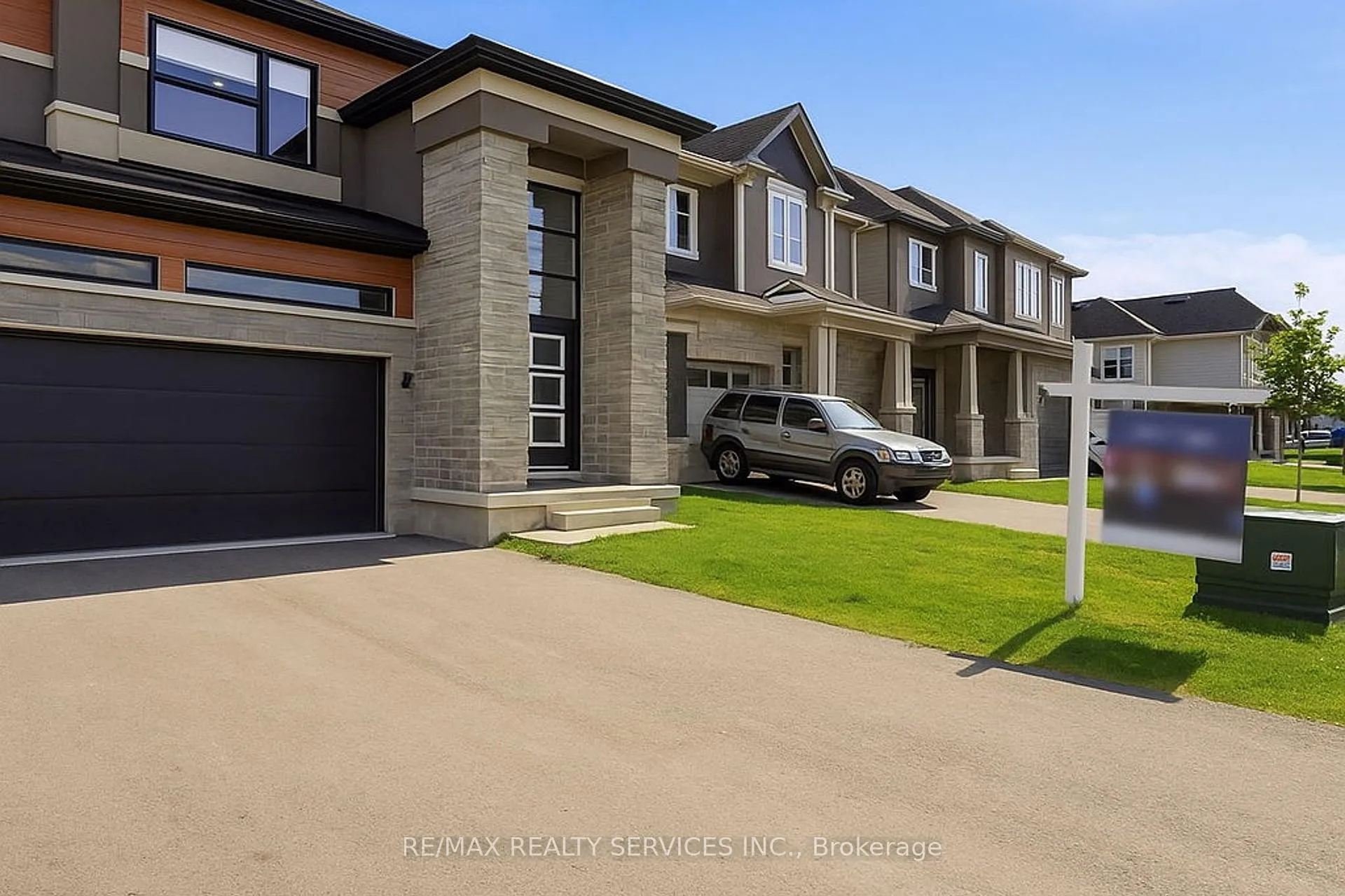 Photo 4 of 6 George Brier Drive W, Brant, Paris — HOMEH
