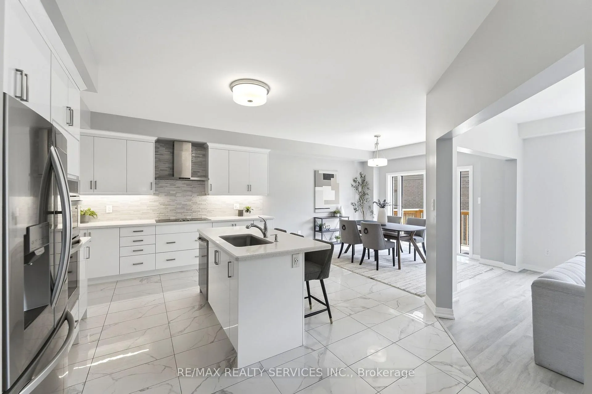 Photo 13 of 6 George Brier Drive W, Brant, Paris — HOMEH