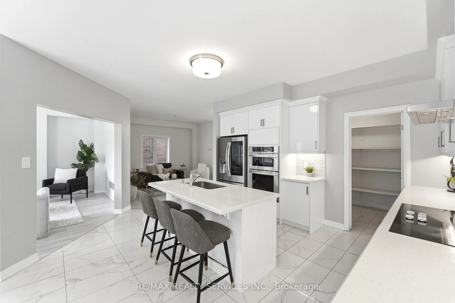 Photo 16 of 6 George Brier Drive W, Brant, Paris — HOMEH