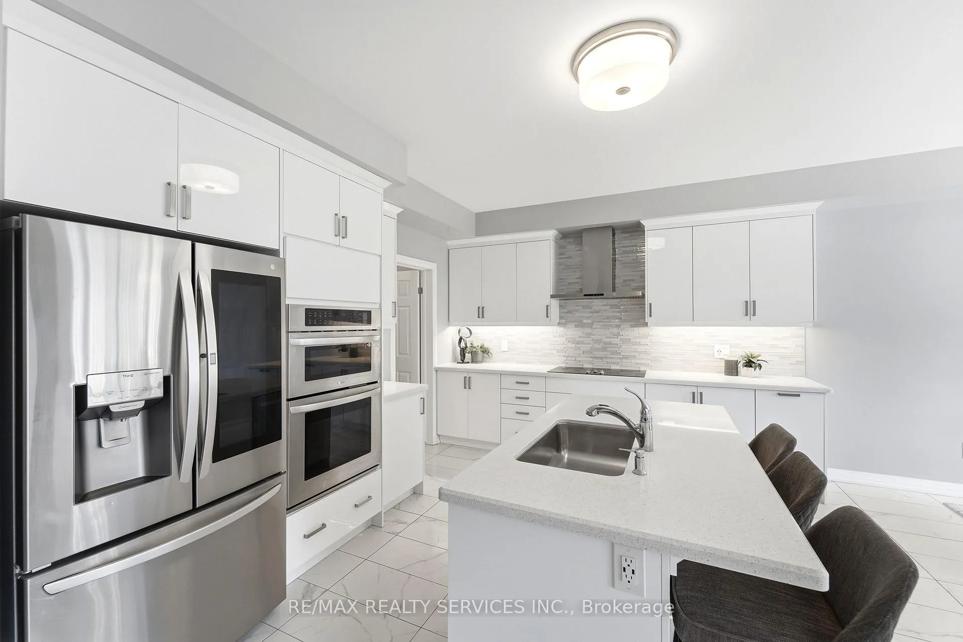 Photo 17 of 6 George Brier Drive W, Brant, Paris — HOMEH