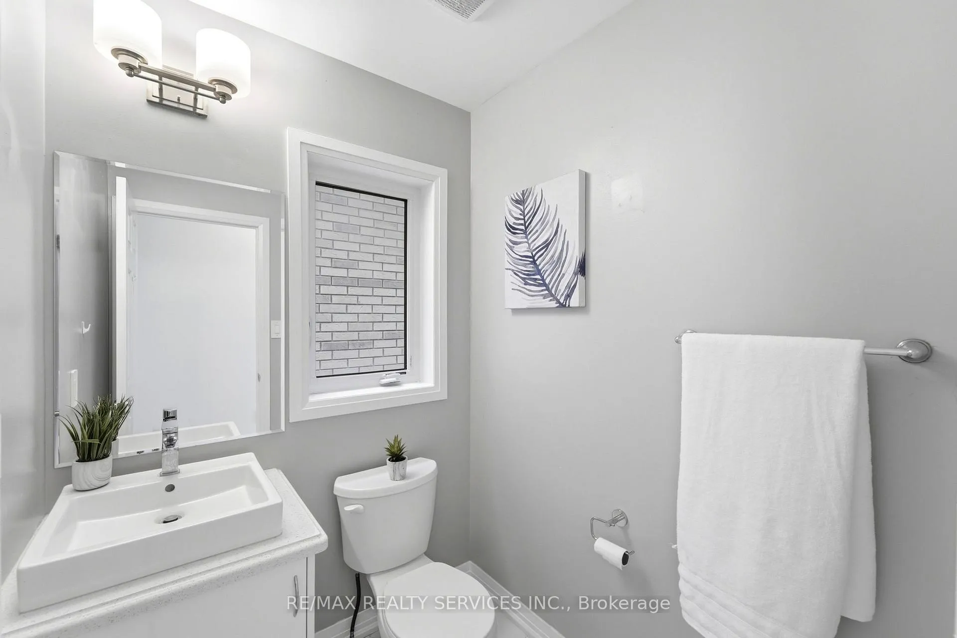 Photo 23 of 6 George Brier Drive W, Brant, Paris — HOMEH