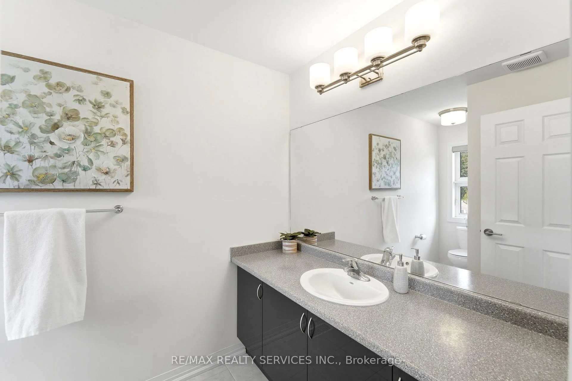 Photo 37 of 6 George Brier Drive W, Brant, Paris — HOMEH