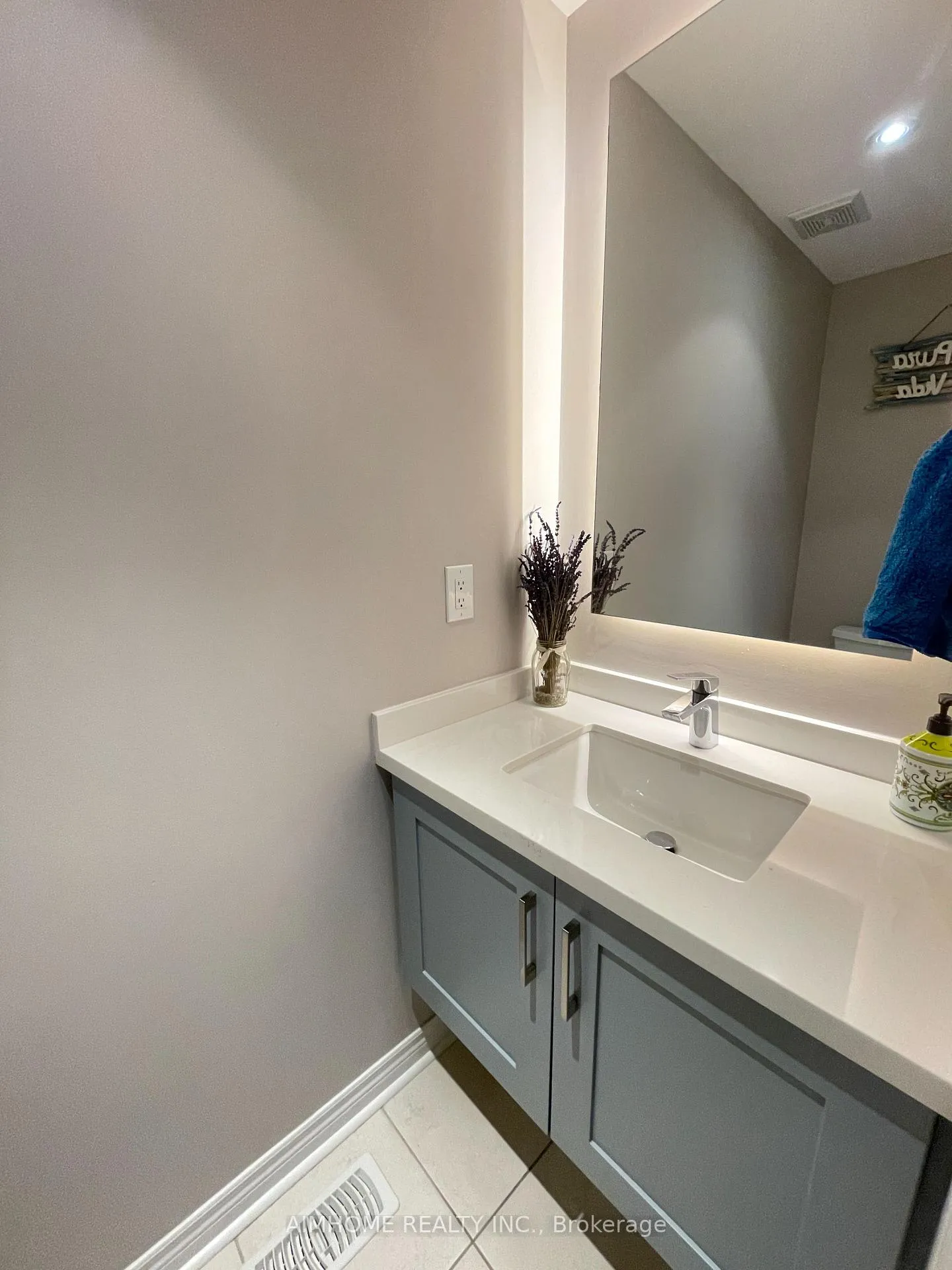 Photo 11 of Unit Bsmt, 90 Maverick Crescent, Vaughan, Patterson — HOMEH