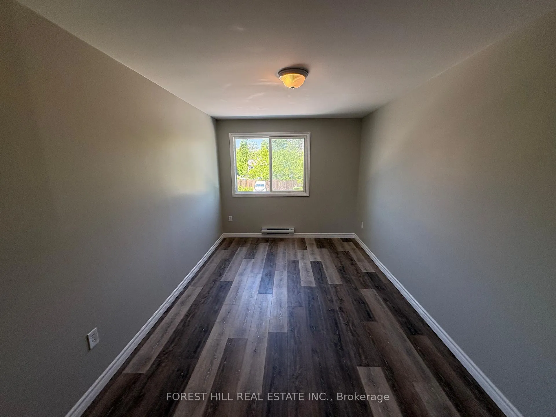 Photo 7 of Unit 8, 130 King Street E, Clarington, Bowmanville — HOMEH