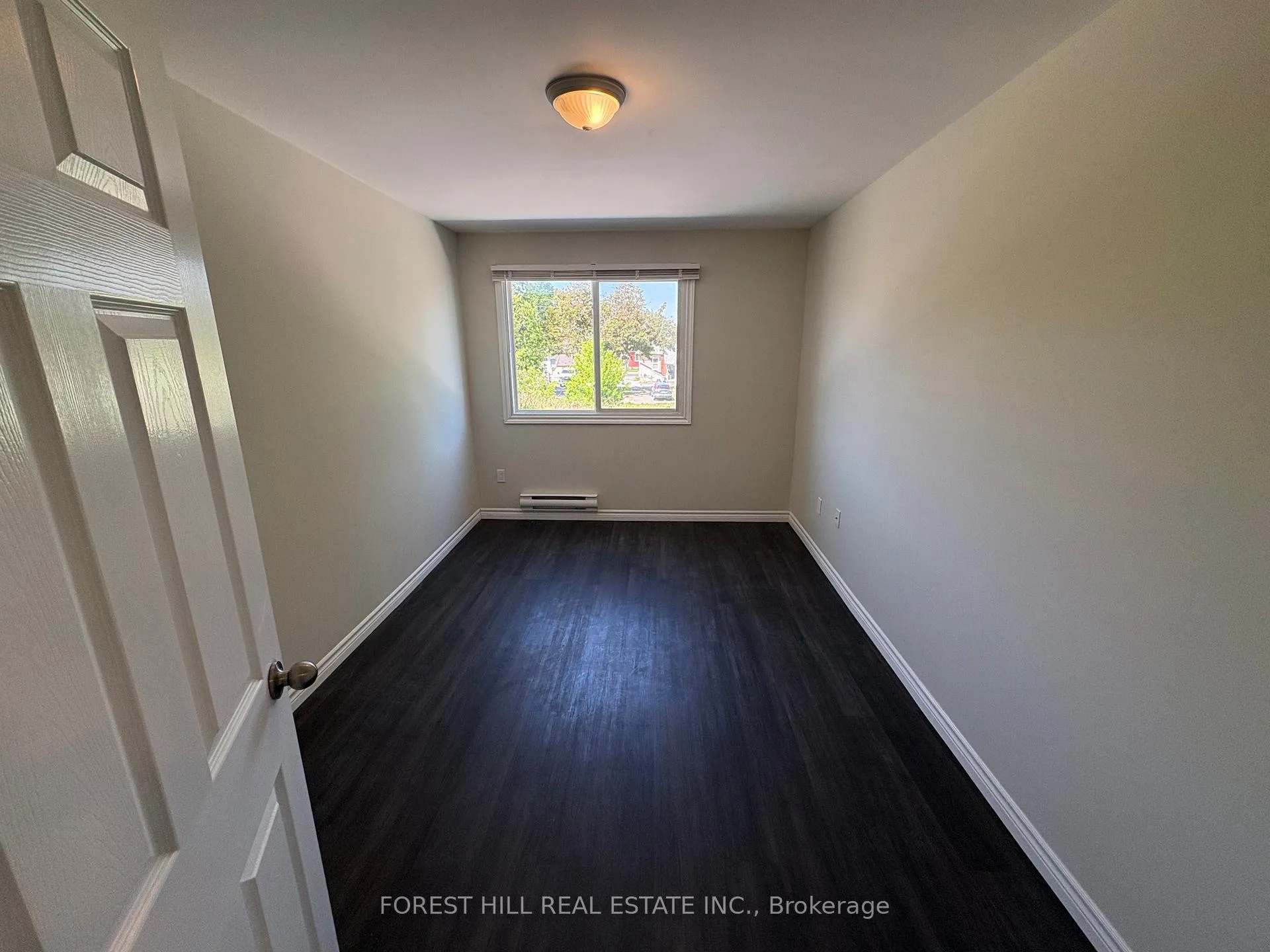 Photo 9 of Unit 8, 130 King Street E, Clarington, Bowmanville — HOMEH