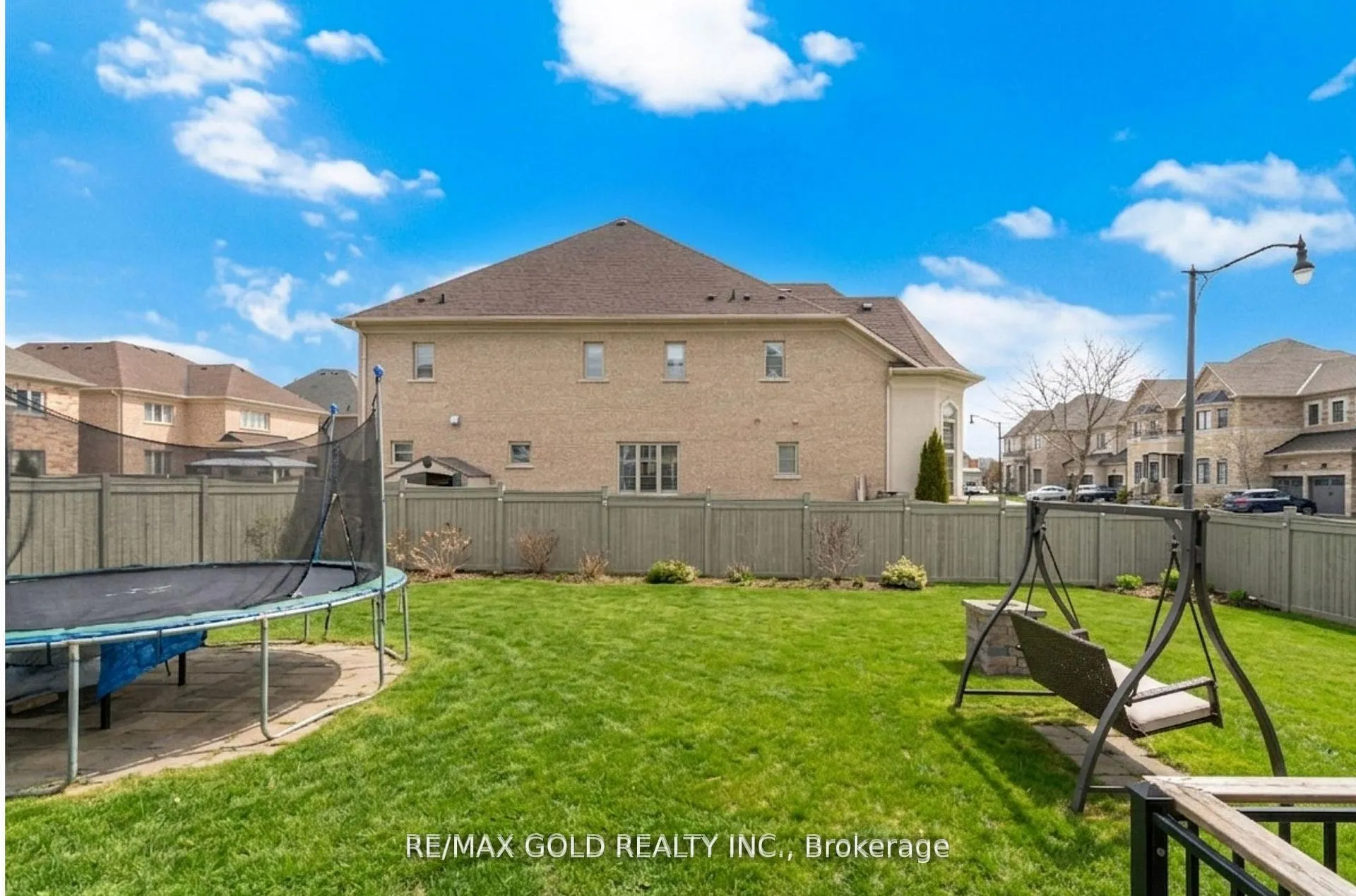Photo 50 of 6 Hagerman Road, Brampton, Toronto Gore Rural Estate — HOMEH