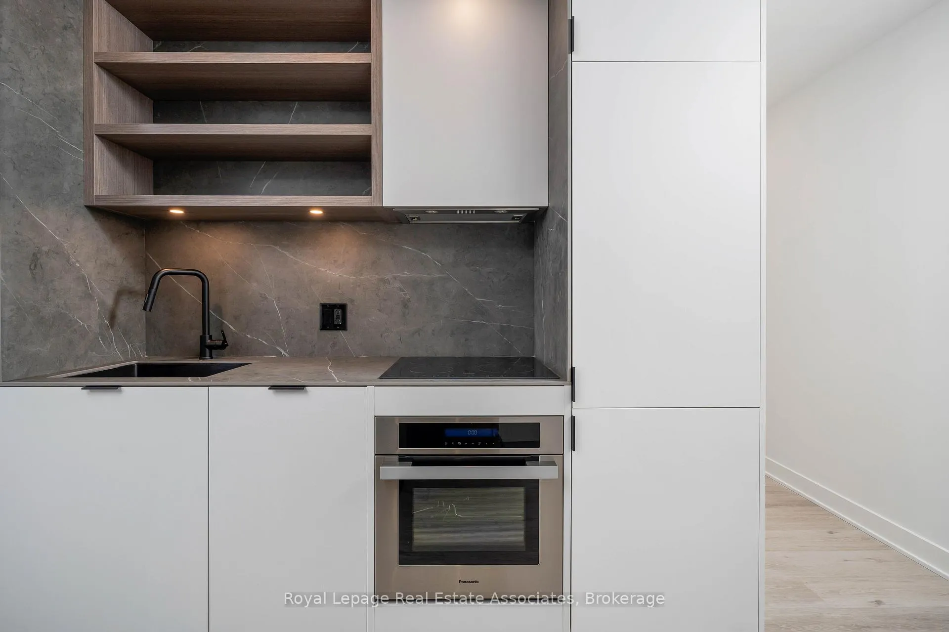 Photo 4 of Unit 3908, 55 Charles Street E, Toronto, Church-Yonge Corridor — HOMEH