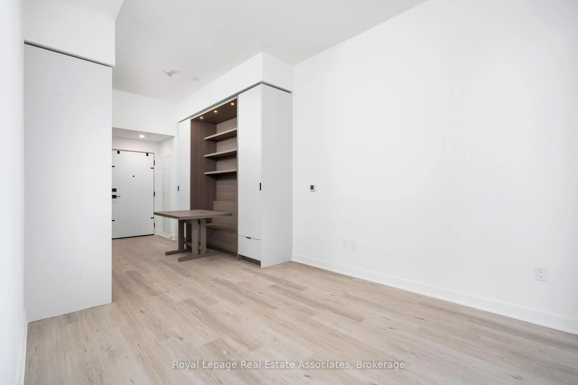 Photo 8 of Unit 3908, 55 Charles Street E, Toronto, Church-Yonge Corridor — HOMEH