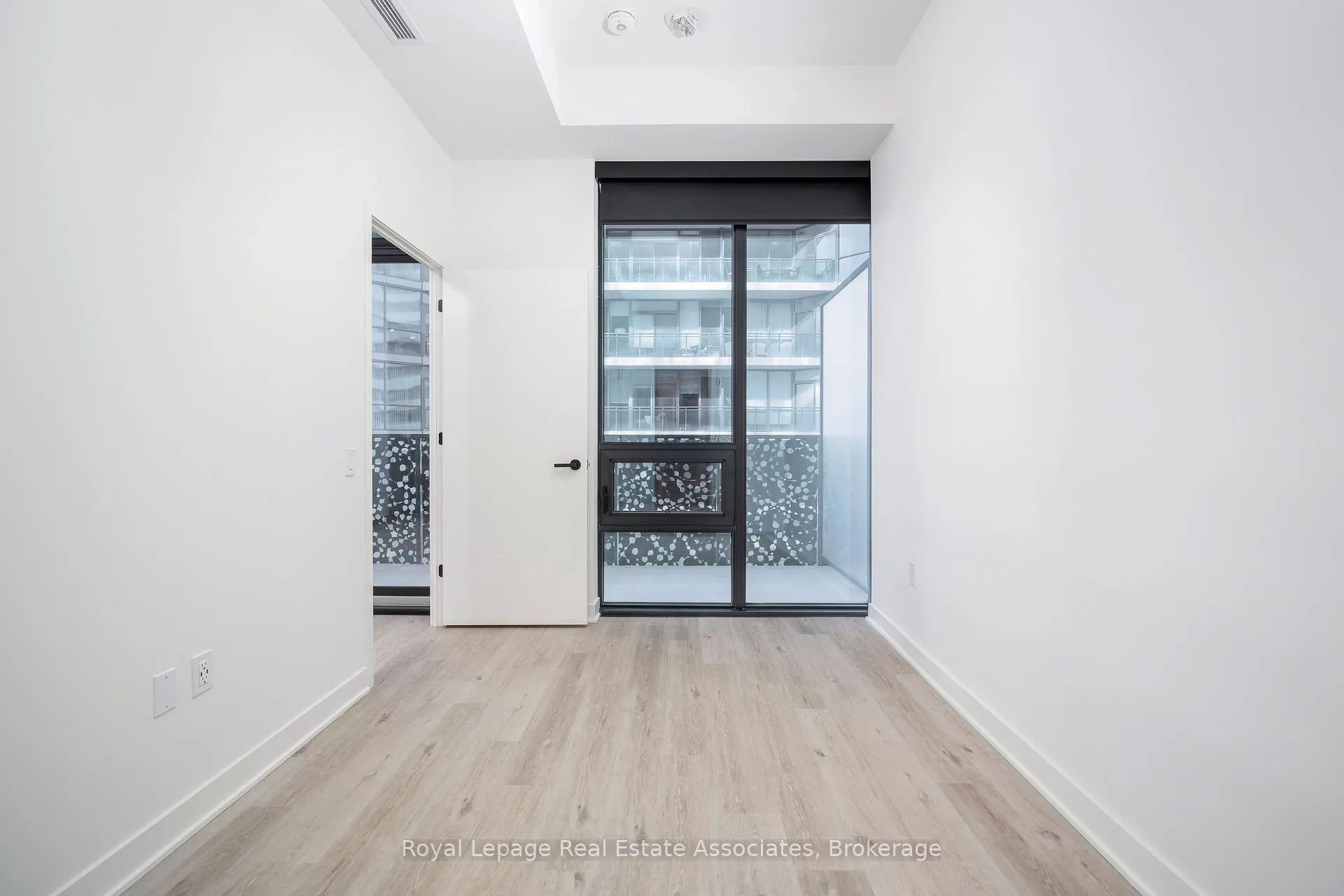 Photo 14 of Unit 3908, 55 Charles Street E, Toronto, Church-Yonge Corridor — HOMEH