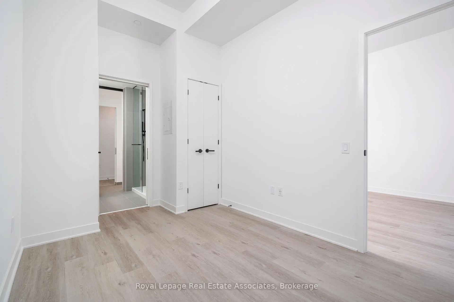 Photo 15 of Unit 3908, 55 Charles Street E, Toronto, Church-Yonge Corridor — HOMEH