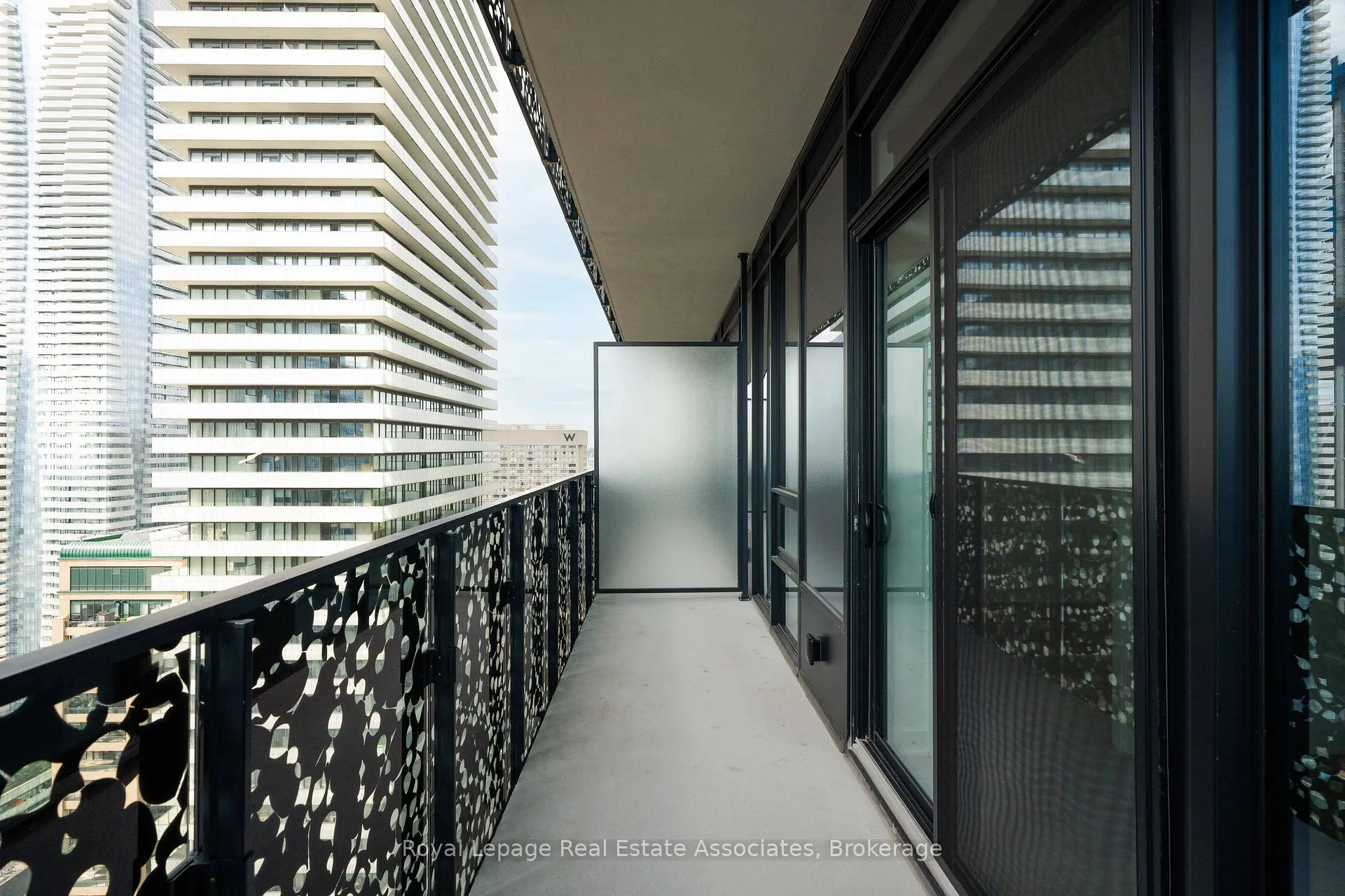 Photo 22 of Unit 3908, 55 Charles Street E, Toronto, Church-Yonge Corridor — HOMEH