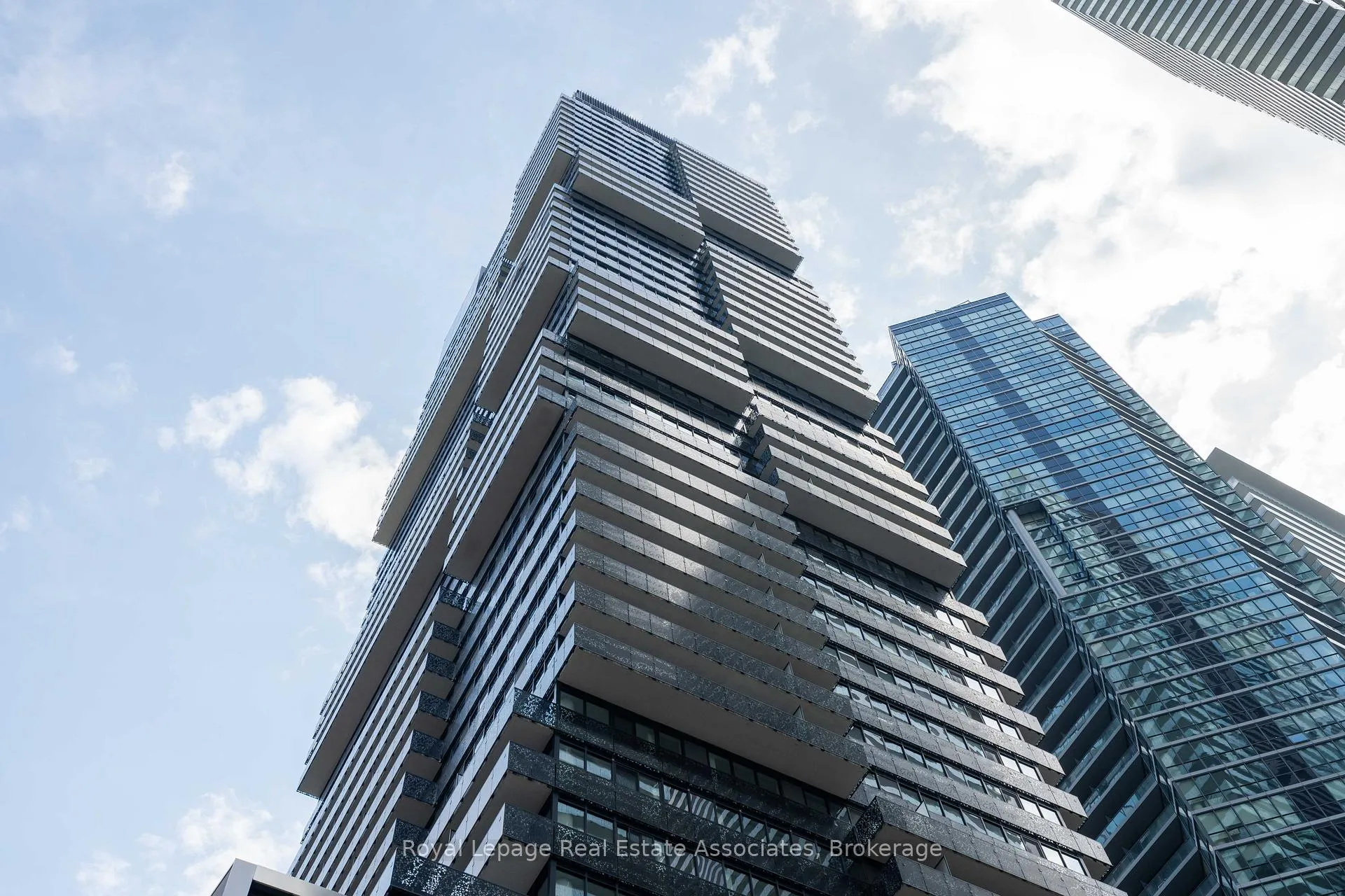 Photo 33 of Unit 3908, 55 Charles Street E, Toronto, Church-Yonge Corridor — HOMEH